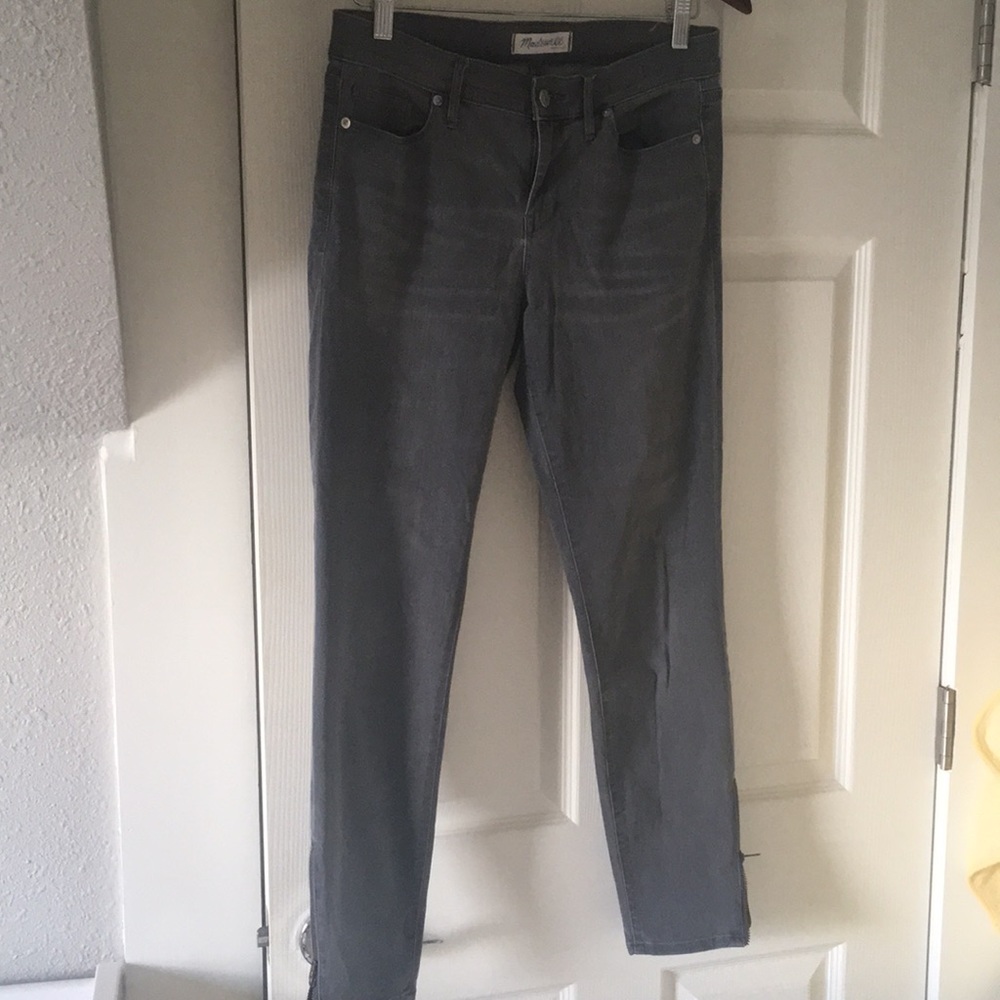 Madewell Jeans - grey denim skinnies with anklezip